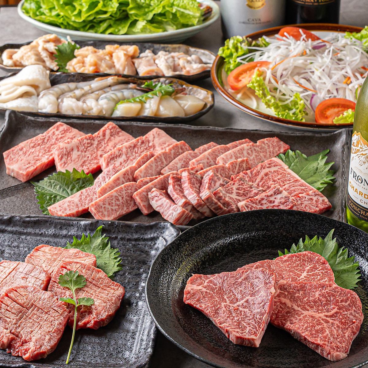 국산 고기를 사용한 13품 코스 +120분 음료 무제한 포함(90분)이 6050엔!