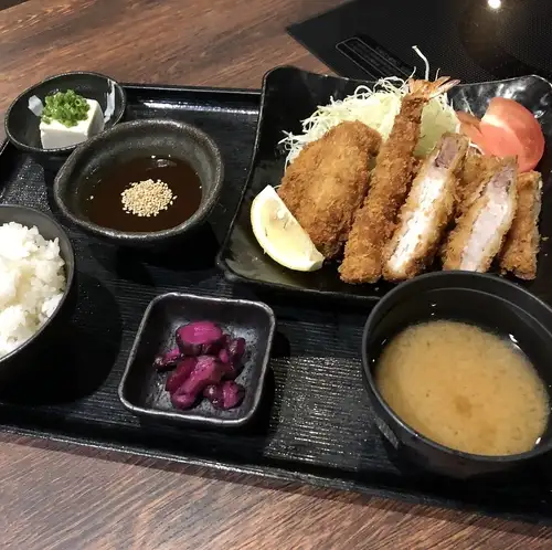 贅沢☆ミックスフライ定食