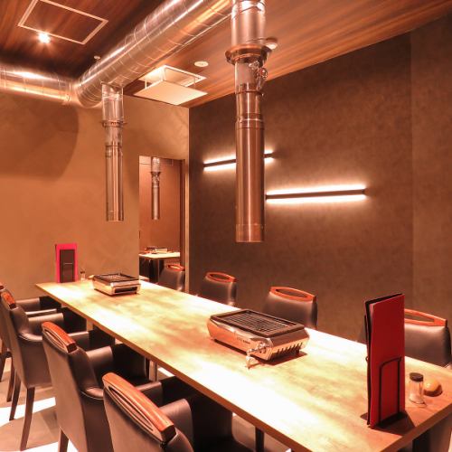 <p>落ち着いた雰囲気の店内には40席のお席を常備しております。さらに駅から徒歩約3分の場所にお店があるのでアクセス抜群です◎ご家族やご友人、お仕事仲間とのご利用にいかがでしょうか。また、お子様連れのお客様にもご利用頂けますのでお気軽にお越し下さい。</p>