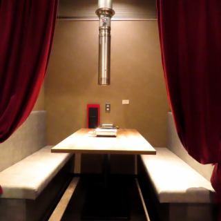 プライベートな空間でお食事をお楽しみ頂ける半個室。接待やおデート等にもお勧めです♪