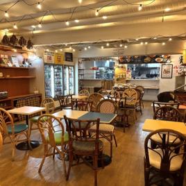 おひとり様から大人数様まで歓迎。グループのサイズに合わせて自由にお席を組めます。ゆったりとした店内ですのでベビーカーでも気兼ねなくお越しください。　【飲み放題/歓送迎会/ランチ/スイーツ】