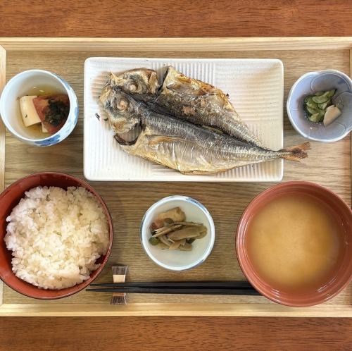 Grilled fish set meal