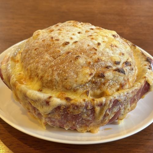 我们提供不断更新的菜单，菜品均来自世界各地的旅行者。