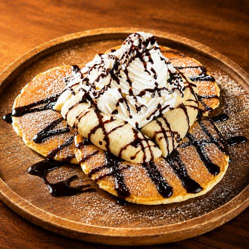 ボリューム満点チョコバナナパンケーキ
