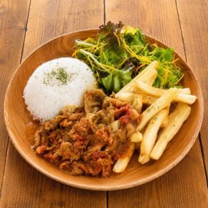 牛肉のトマト煮込み ロモサルタード (ペルー)