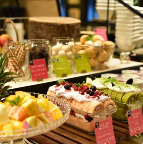 Desserts specially made by the patissier are also served buffet-style! There are also rare Brazilian sweets.