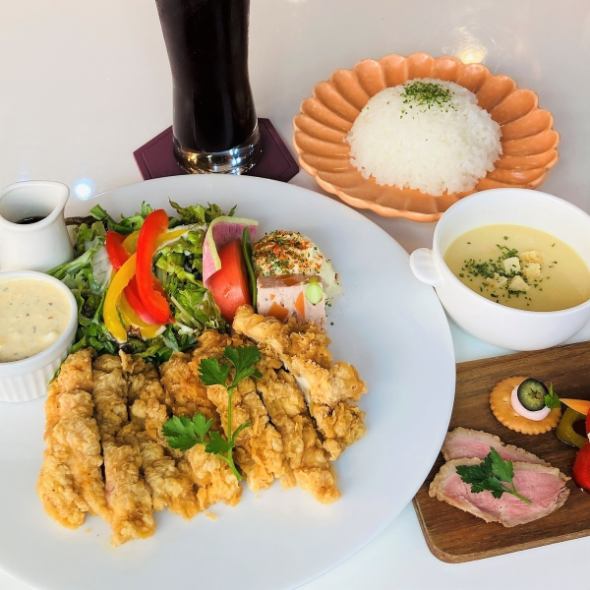 Cafe&Restaurant Bonvoyage ボンボヤージュ 倉敷笹沖【公式】