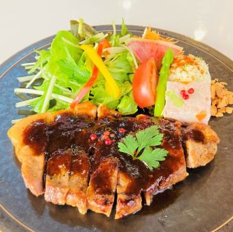 スペイン栗豚のトンテキ