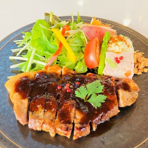 スペイン栗豚のトンテキ