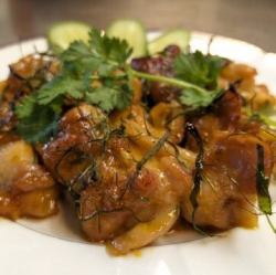 Grilled chicken with lemon leaves