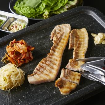 食べ放題プラン3,800円（税込4,180円）サムギョプサルなど65品　平日限定（日～木曜日）