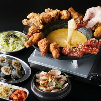 食べ放題プラン4,300円（税込4,730円）UFOチキン、チーズタッカルビなど75品　平日限定