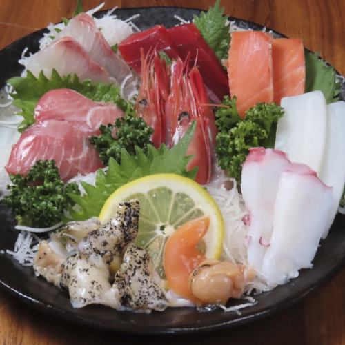 お刺身盛り合わせ