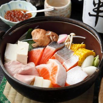 『5500円コース』<全7品>鮭やいくら、北海道郷土料理の石狩鍋を楽しむ♪+1,870円で2h飲み放題！