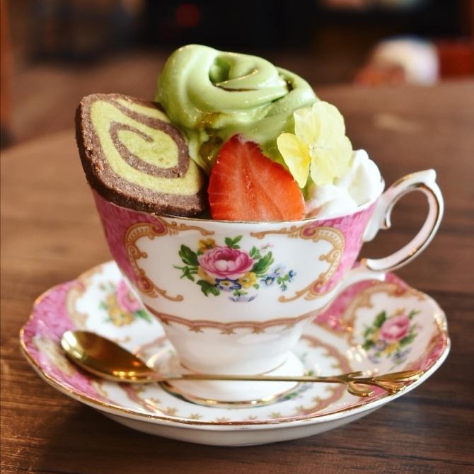 料理 | Victorian Cafe ビクトリアン カフェ
