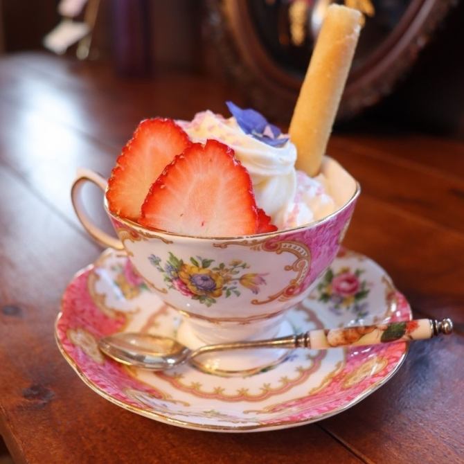 料理 | Victorian Cafe ビクトリアン カフェ