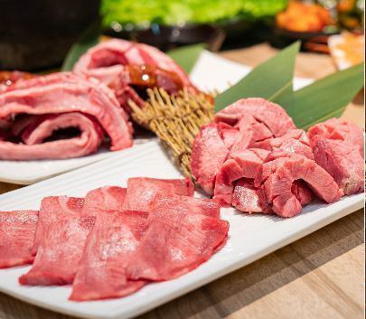 厳選されたお肉を使用しております!名物アバラやハラミは必食!