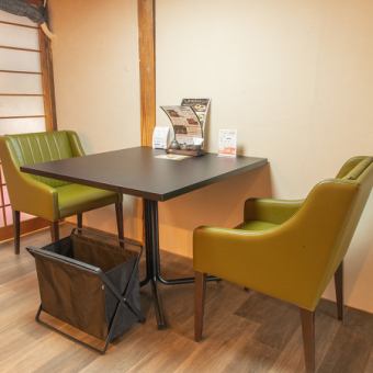 《１階席》使い勝手の良いテーブル席
