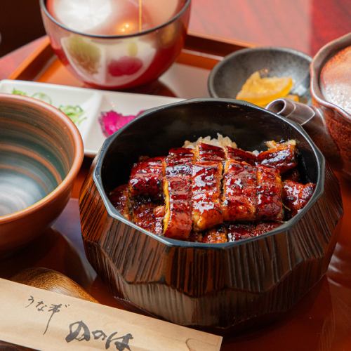 一种运用黄金比例调制的秘制酱汁。