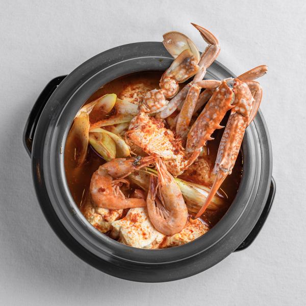 【毎朝豆腐を1から打った当店自慢の一品！】スンドゥブチゲ