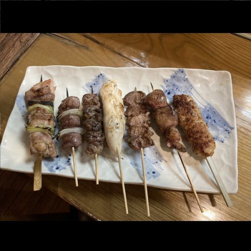 【新鮮なお肉を炭火で焼き上げた焼き鳥】おまかせ串盛り