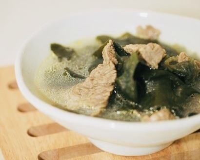 Sogogi wakame soup