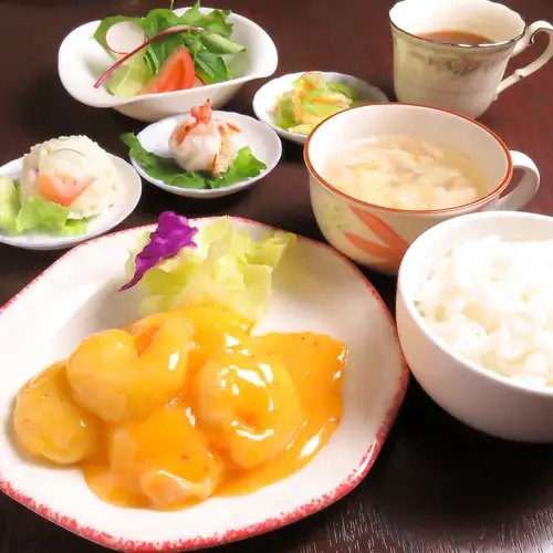 セット料理も各種あり◎