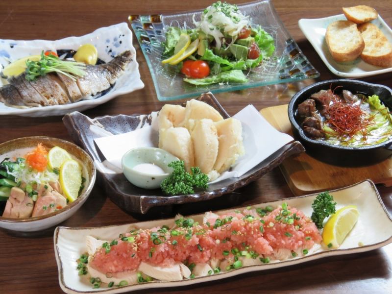 There are also recommended menu such as 'Homemade soup liver ponzu' and 'Bamboo tempura', using seasonal ingredients, which change every day separately from the normal menu ♪ In addition, there are abundant sake, shochu and local sake as well as draft beer We will.Enjoy a course with all you can drink! Please use it for various banquets and farewell party.