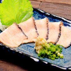 さえずり(タン刺身)