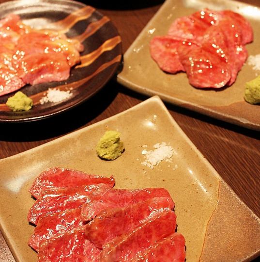 Low temperature cooked meat sashimi