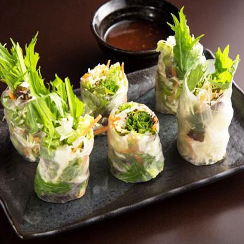 Fresh spring rolls to accompany sake!