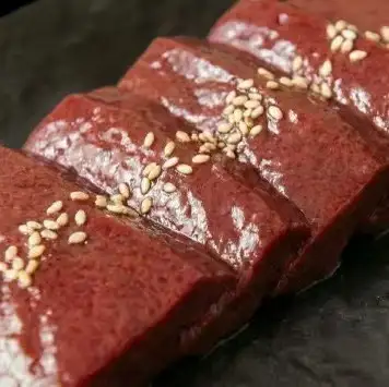 生レバーのぶつ焼き