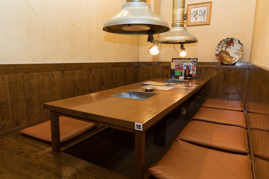 We have 8 semi-private room type digging seats for 4 to 8 people to stretch out and relax ◎ What kind of company banquet, usual friends, family, friends, community gatherings, etc. Also in the scene ◎ There is also a parking lot, so please use it for banquets with a large number of people ♪