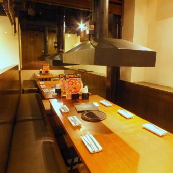 A table for 16 people.For middle group.(Yakiniku Umeda you can eat all you drinks All you can eat All you can drink cheese fondue birthday girls party meat cheese)