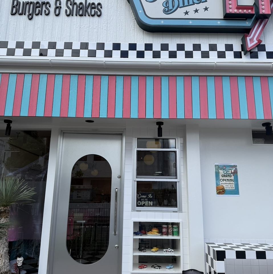 アメリカンムード溢れるアットホームな空間!お子様連れも大歓迎です★