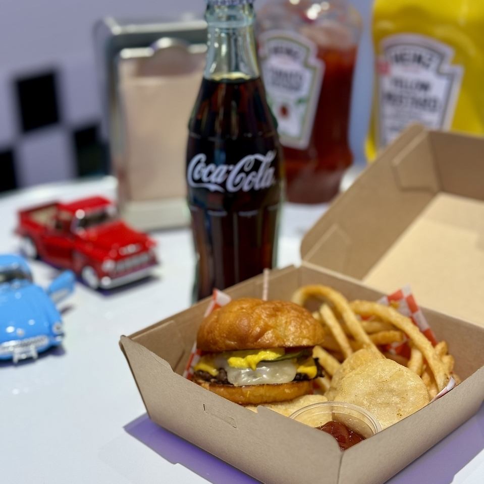 落ち着いた空間で家族と美味しいお料理を食べながら素敵な時間を