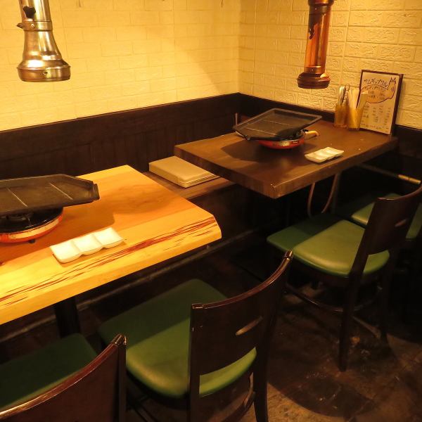 8 minutes walk from Himeji Station! If you want to enjoy delicious Ryukyu Kurobuta pork with juicy lean meat and sweet fat, [Nikusho Butasuke] is a table seat that can accommodate 2 to 4 people, up to 12 people★ Please use it for small banquets, launches, welcome and farewell parties, reunions, etc.