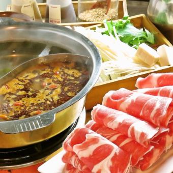 【推荐羊肉套餐】成吉思汗+火锅 4,378日元（含税）