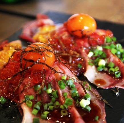 [All-you-can-drink for 3 hours] Kushiyaki x Sashimi x Salmon roe, sea urchin, green onion toro spilled sushi course <10 items in total> 4,000 yen