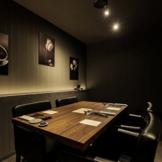 4명석의 개인실.최대 14명까지 이용 가능합니다.