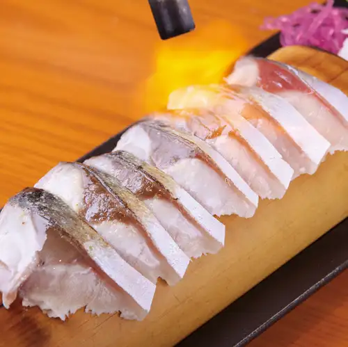 炎の炙りしめさば