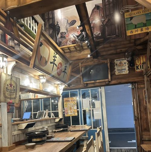 元祖ジンギスカン屋を再現した店内★日中は光が差し込み明るい店内です★