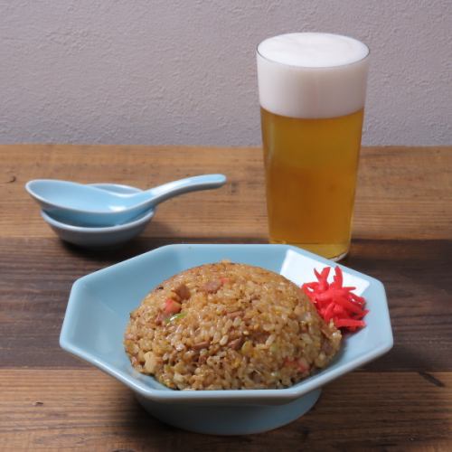 【炒飯800日圓（含稅）】本店最受歡迎的菜色！