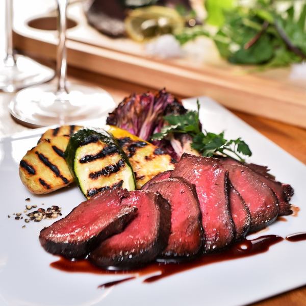 ◆Extensive wild game cuisine ◆Charcoal-grilled Ezo venison steak from Furano, Hokkaido