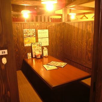 The private room-style horigotatsu seats are popular.