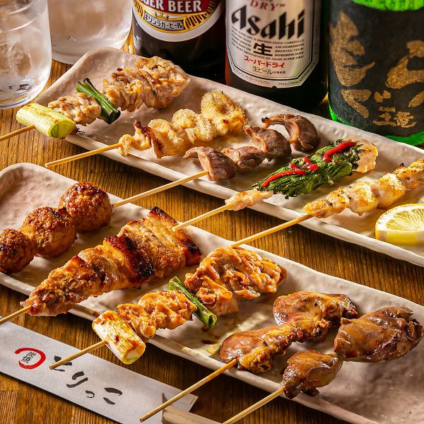 炭火で焼きあげる焼き鳥は絶品♪【110円(税込)~】
