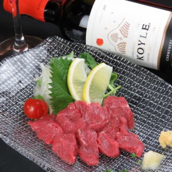 6-course course including horse sashimi, red beef shell grilled in lava! 6,000 yen ⇒ 5,000 yen [25th Anniversary Special] All-you-can-drink 3-hour service