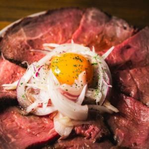 牛シンシンの半熟卵のローストビーフ