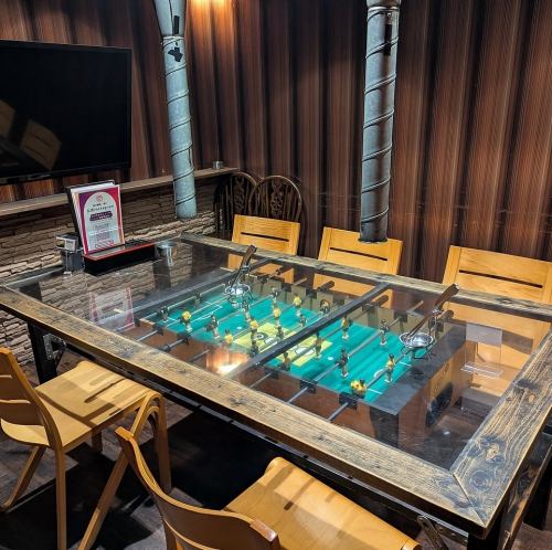 お誕生日や特別な日に利用可能な最大8名の完全個室。他の席とは離れているため、プライベートが保たれたお席になります。