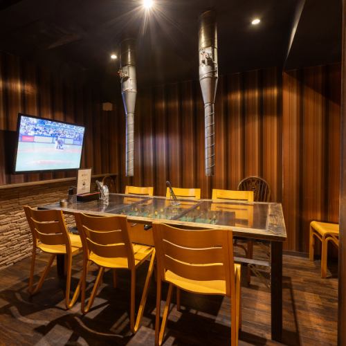 木の温もりを感じる店内